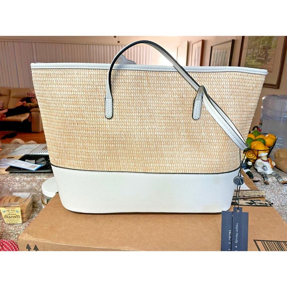 IZZY & ALI Womens Vegan Handbag 18" x 11" NWT